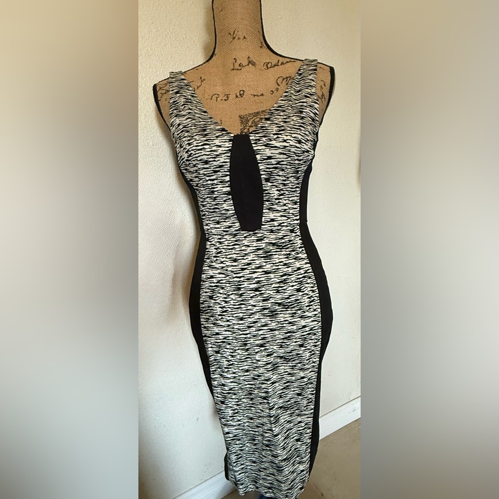 French Connection Black and White with subtle Yellow Bodycon Mini Dress
